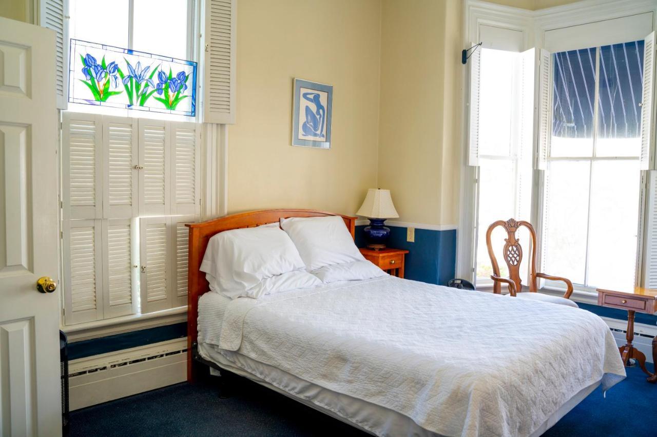 Brasswood Bed & Breakfast